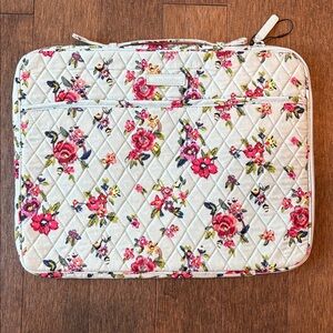 NWT Vera Bradley Quilted “Water Bouquet” Laptop/Tablet sleeve, fits up to 14”